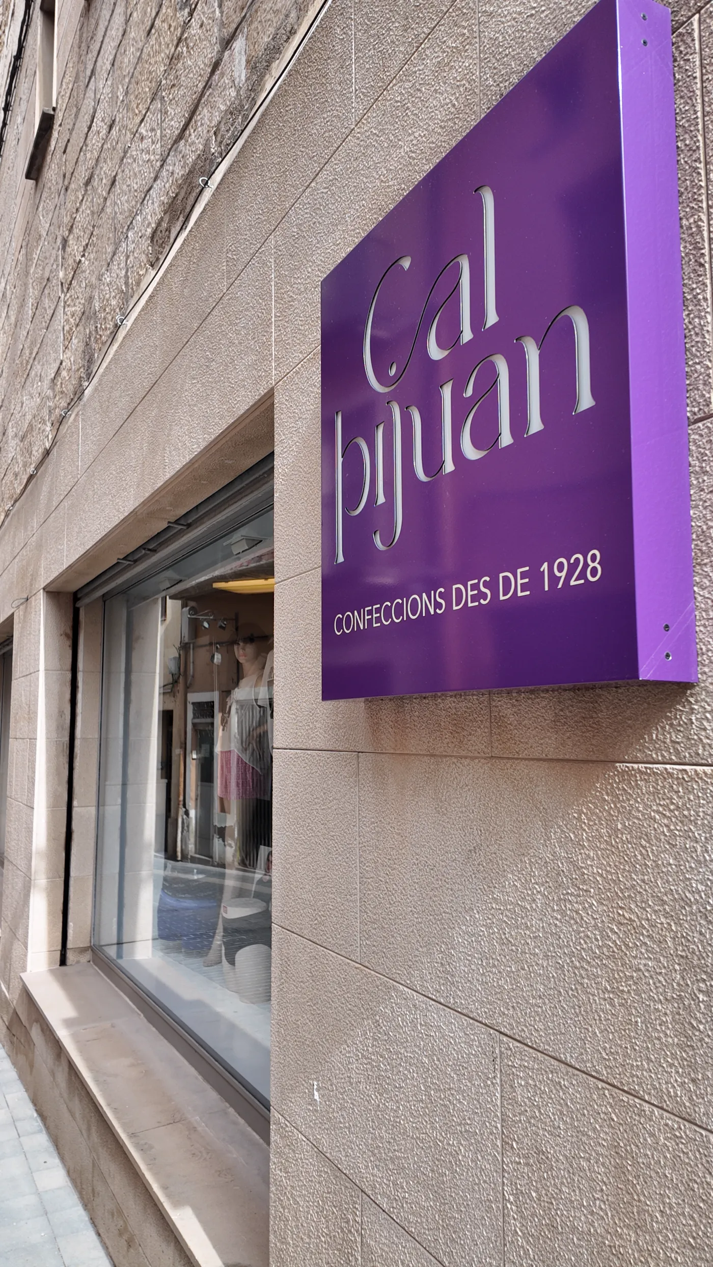 Cal Pijuan — Moda i Complements